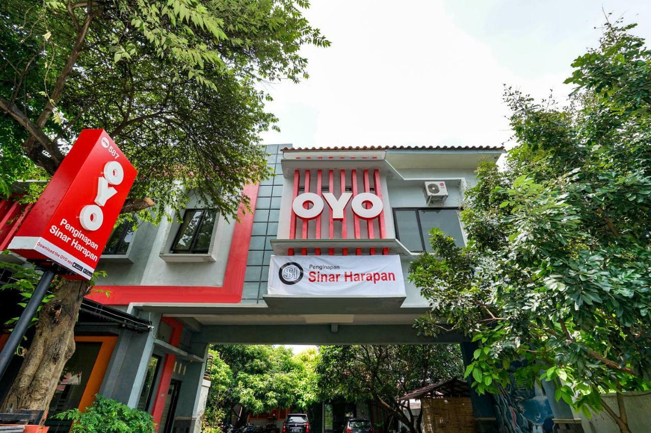 Oyo 587 Penginapan Sinar Harapan Probolinggo Extérieur photo