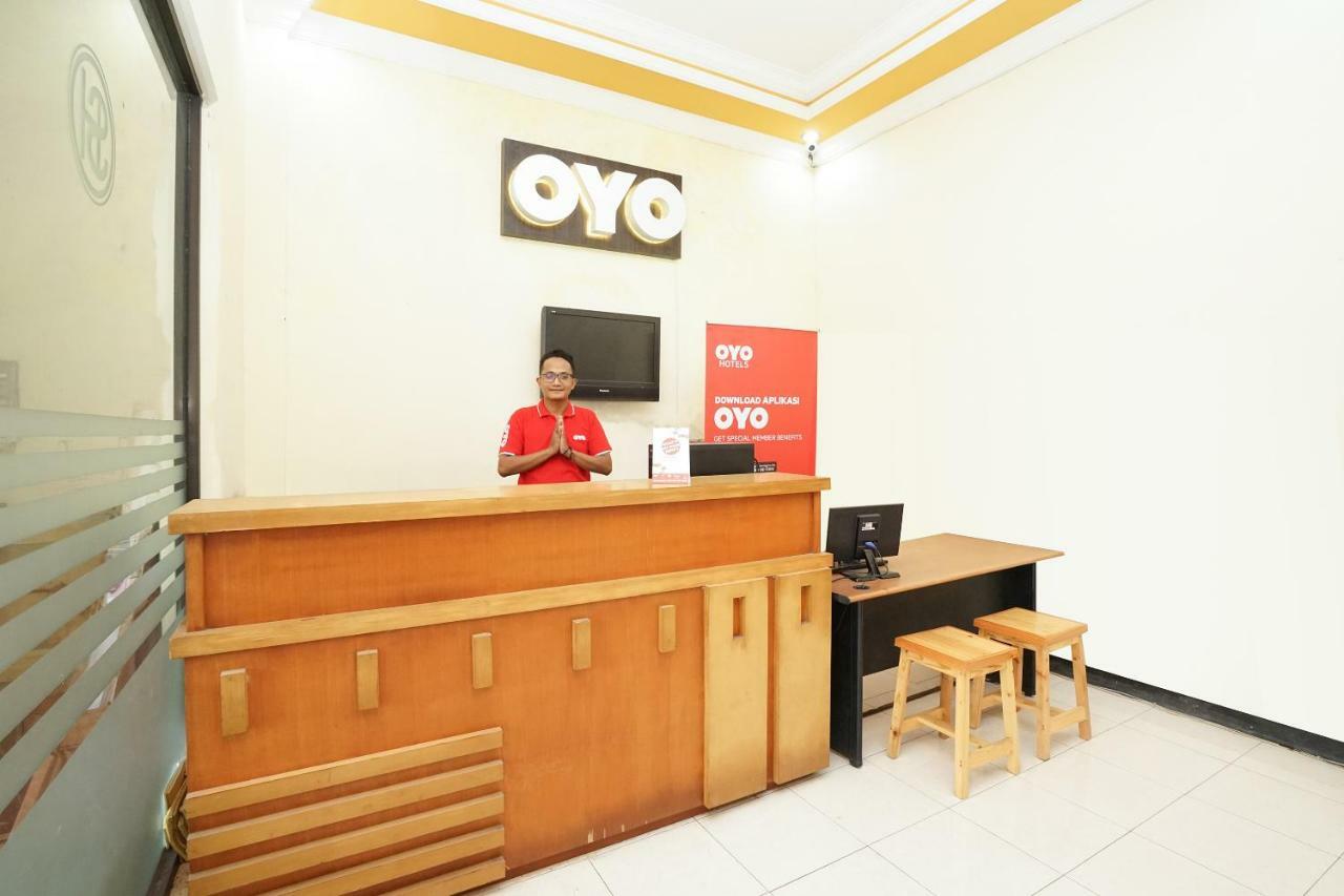Oyo 587 Penginapan Sinar Harapan Probolinggo Extérieur photo